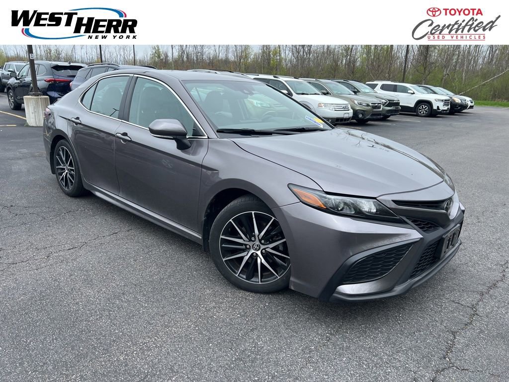 Used 2024 Toyota Camry SE w/ Cold Weather Package AWD/4WD image 1