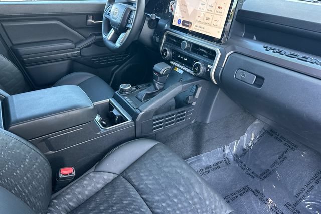 Certified 2026 Toyota Tacoma TRD Off-Road w/ TRD Off Road Premium Package AWD/4WD image 17