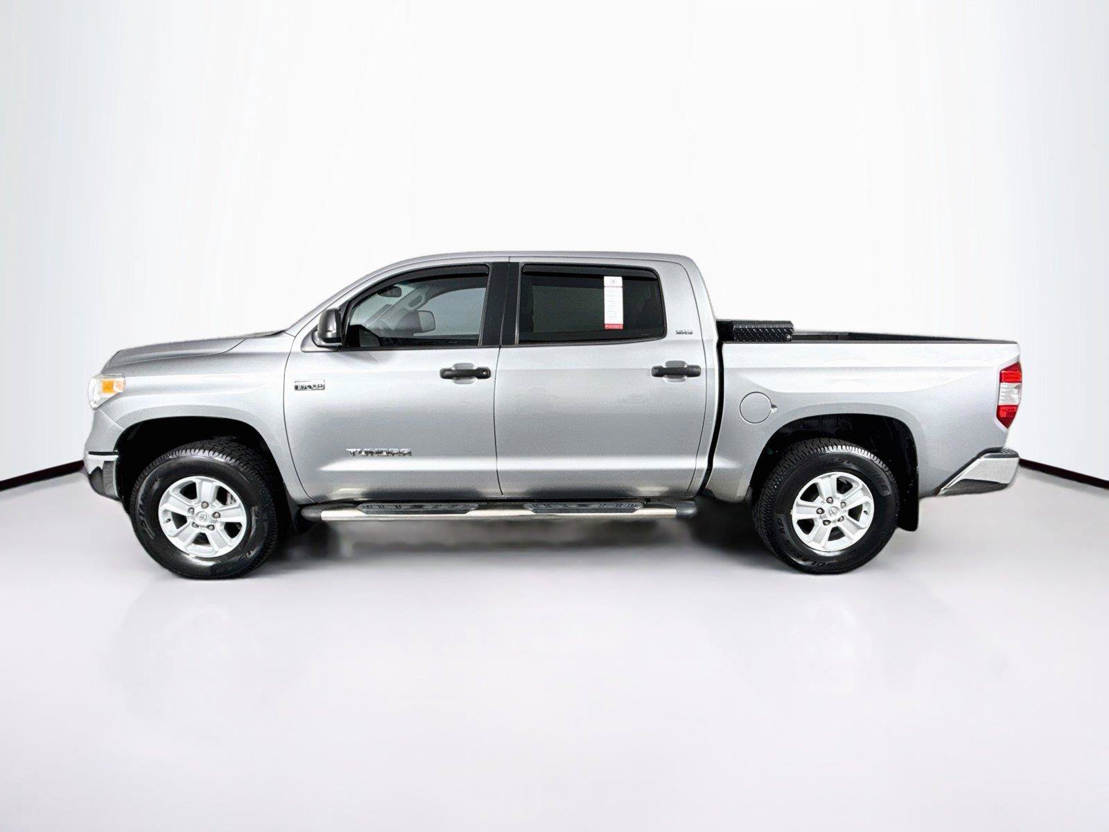 Used 2016 Toyota Tundra SR5 w/ SR5 Upgrade Package AWD/4WD image 11