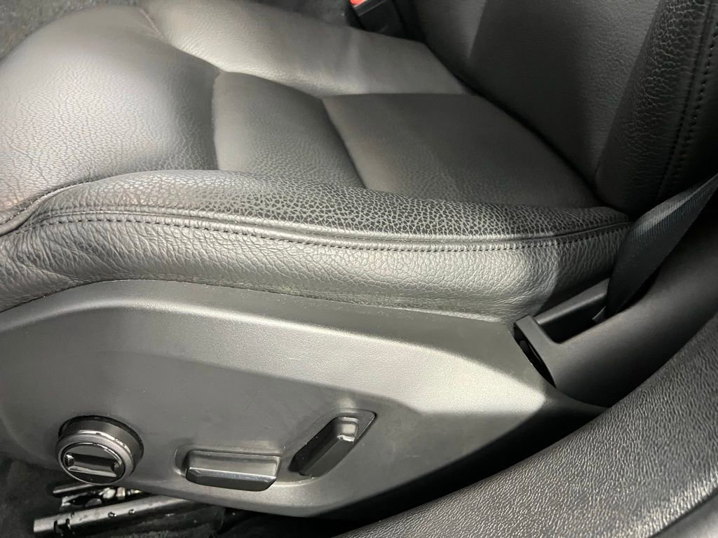 Used 2025 Volvo S60 B5 Plus image 24