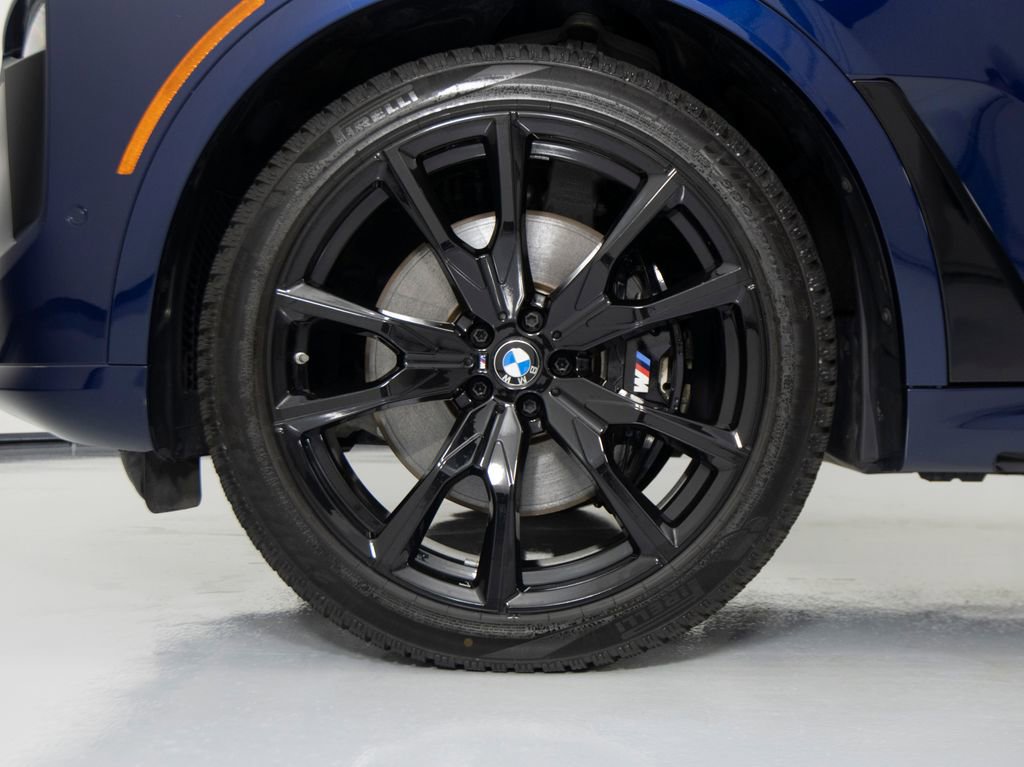Used 2025 BMW X7 M60i AWD/4WD image 9