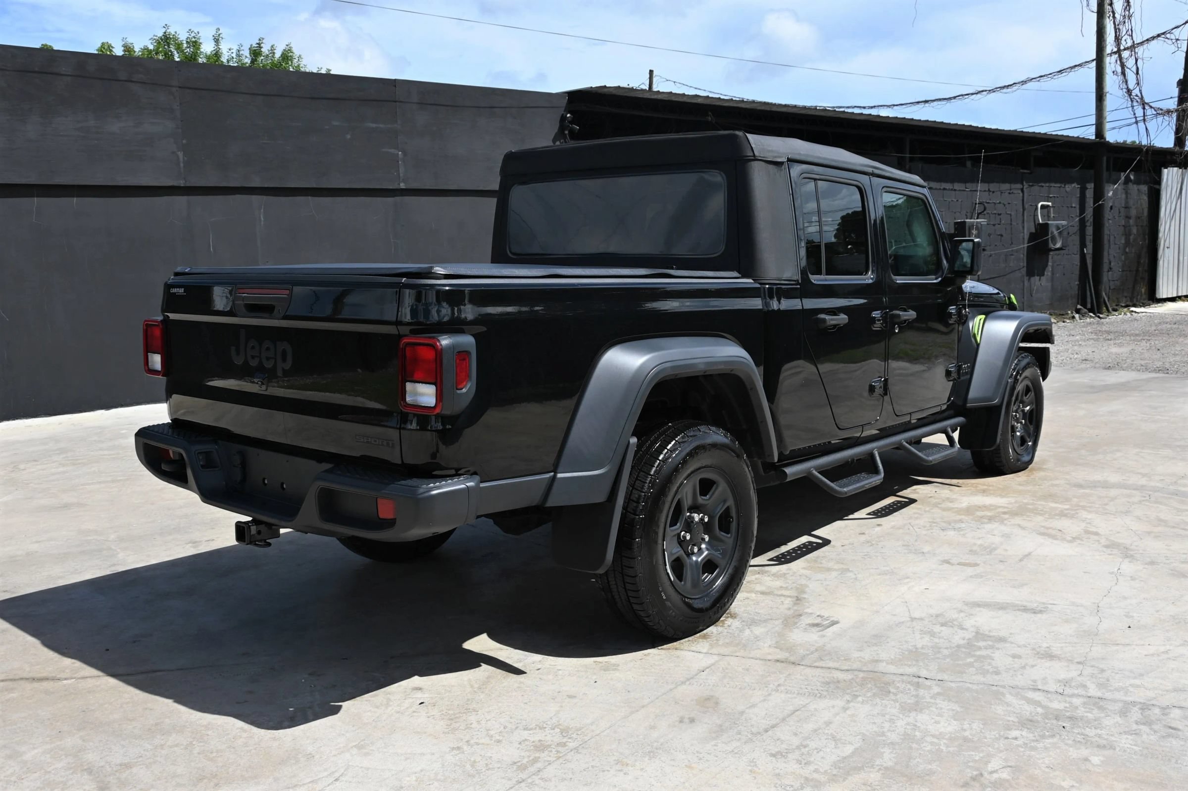 Used 2021 Jeep Gladiator Sport w/ Auxiliary Switch Group AWD/4WD image 5