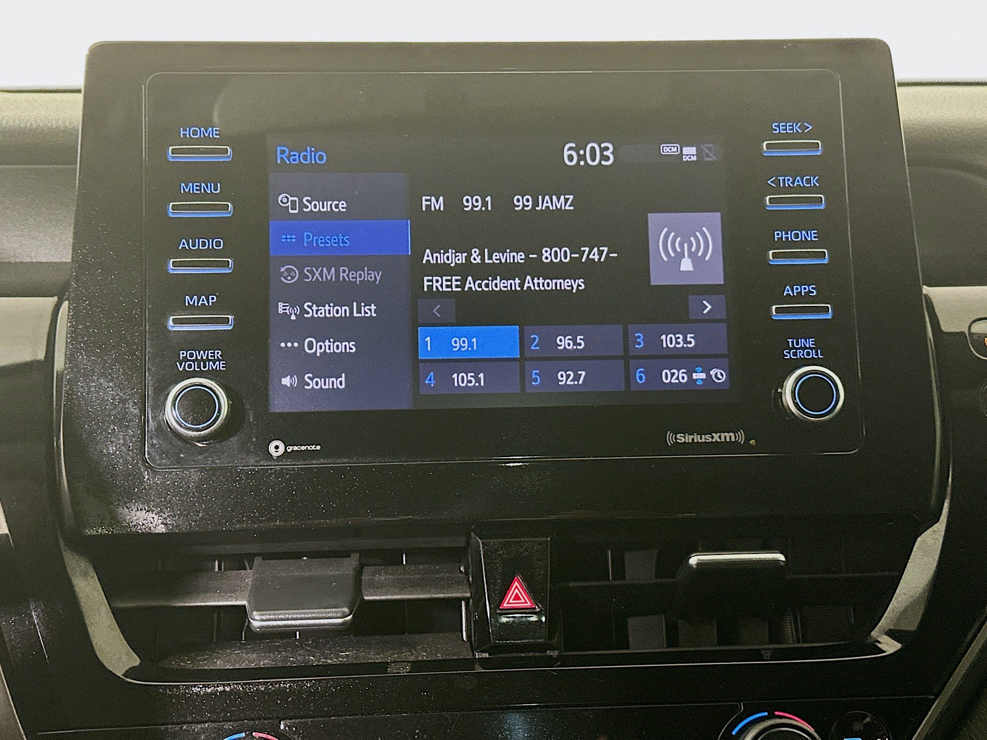Used 2023 Toyota Camry SE FWD image 23