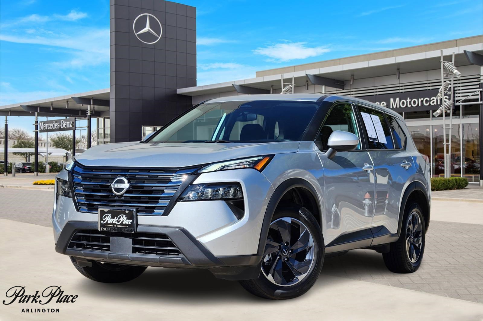 Used 2024 Nissan Rogue SV