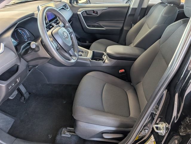 Used 2025 Toyota RAV4 LE image 8
