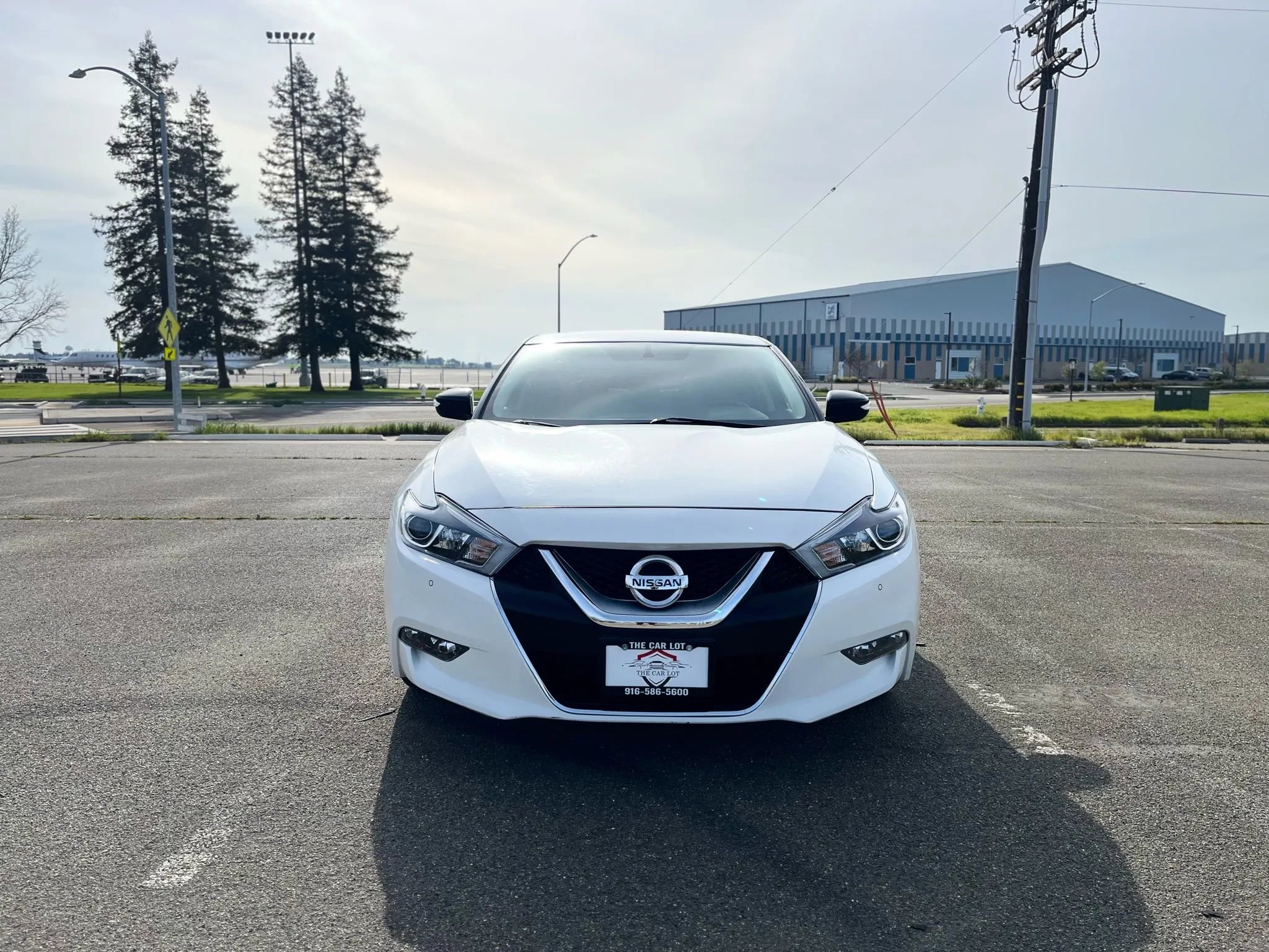 Used 2016 Nissan Maxima SR FWD image 2