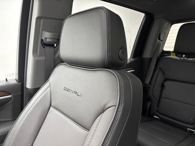 New 2026 GMC Sierra 1500 Denali w/ Denali Reserve Package AWD/4WD image 44