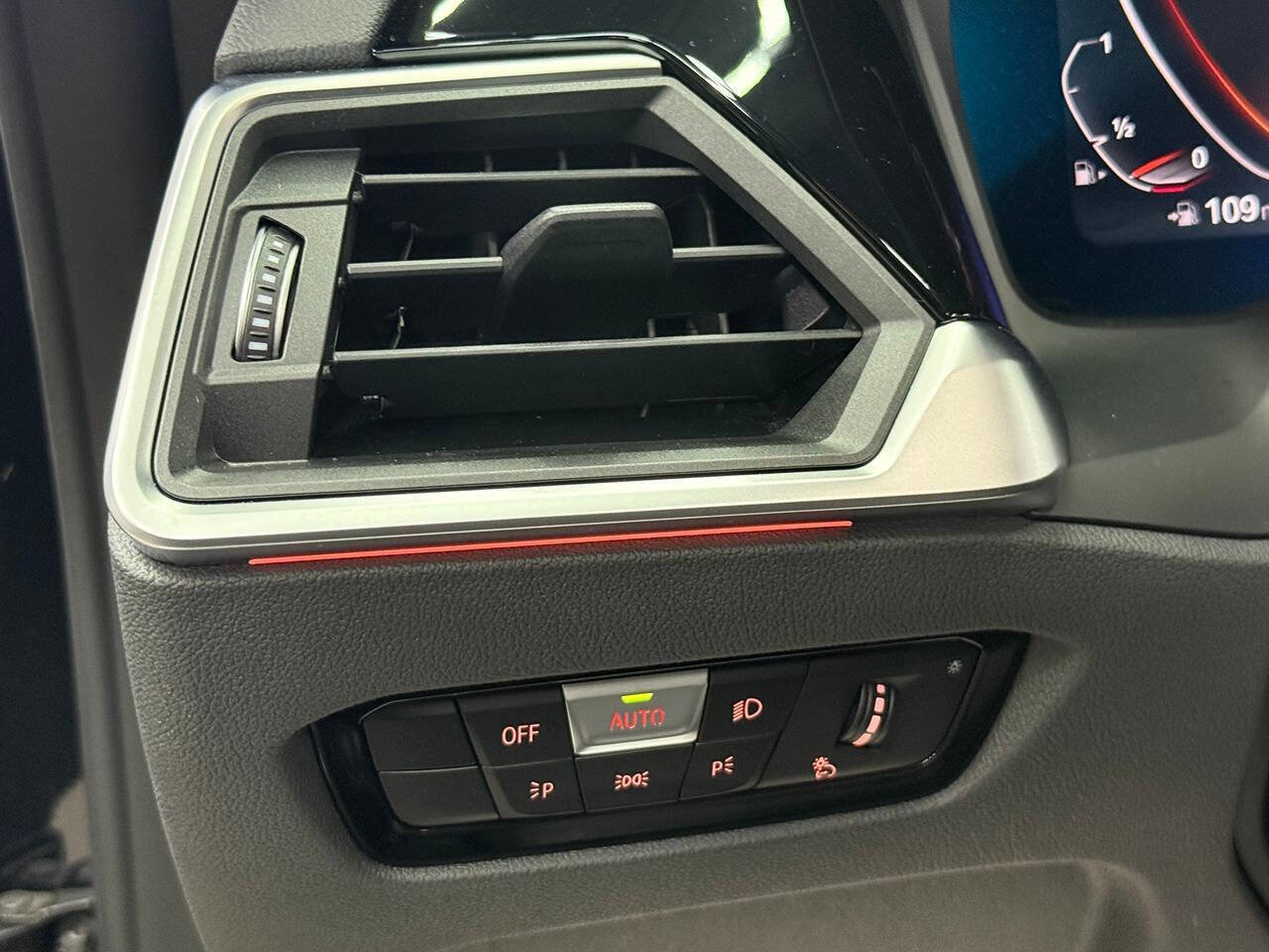 Used 2023 BMW 430i xDrive Convertible w/ Premium Package image 12