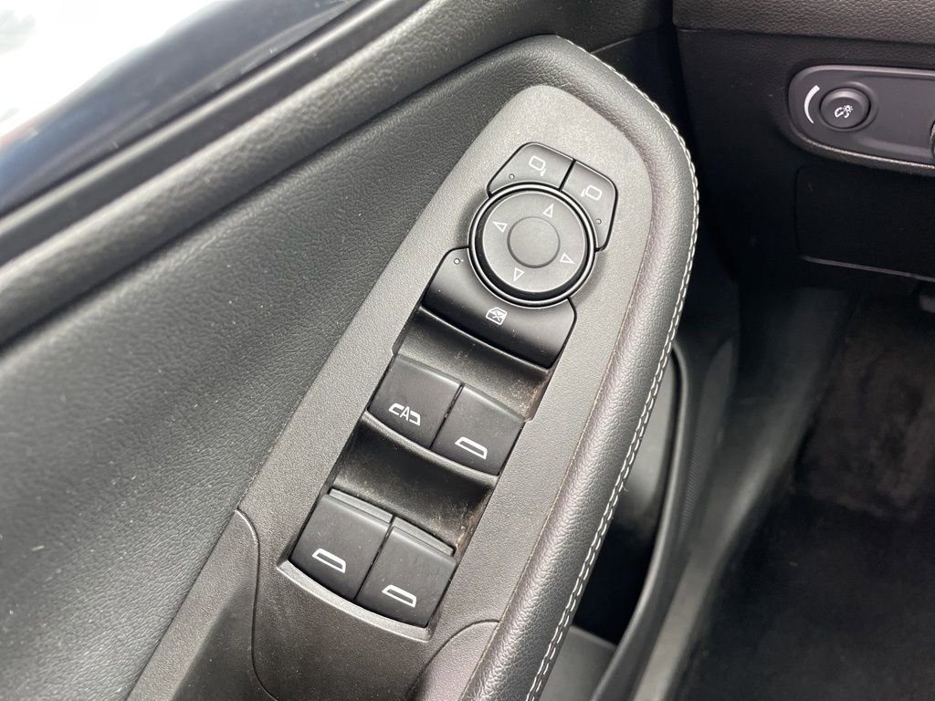 Used 2021 Buick Encore GX Preferred w/ Cold Weather Comfort Package image 23