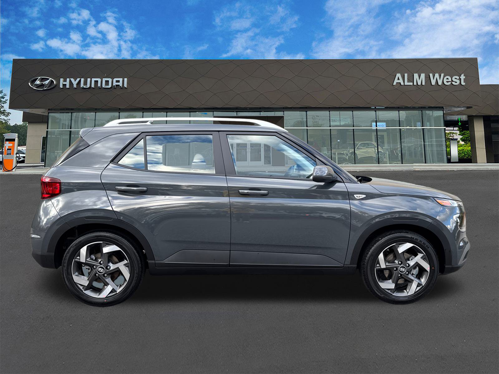 New 2026 Hyundai Venue SEL FWD image 5