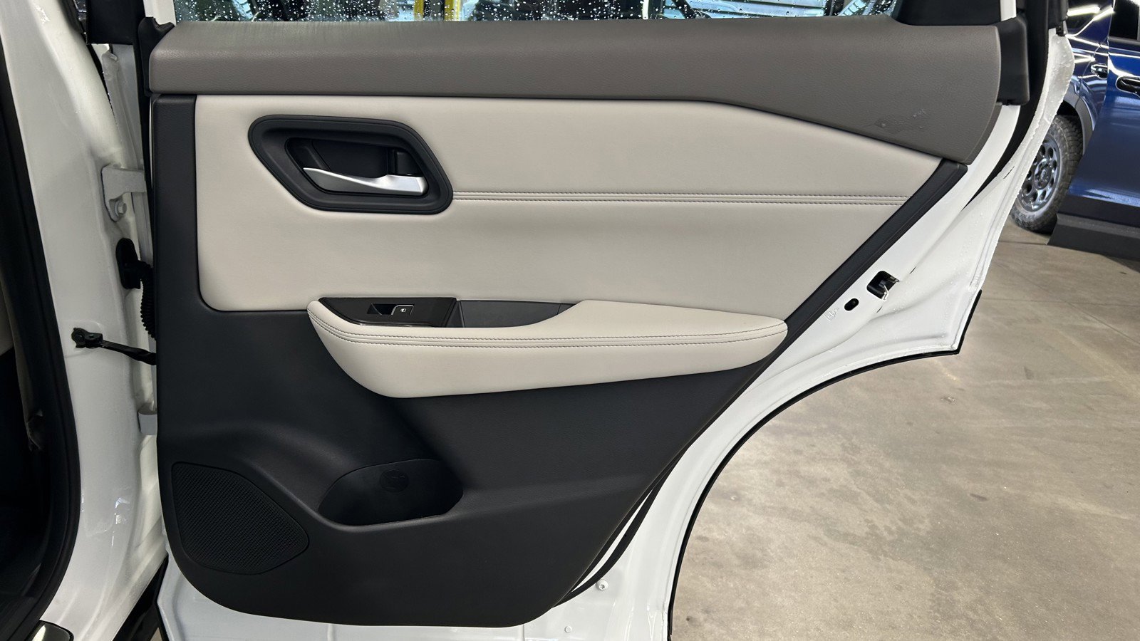 Used 2023 Nissan Rogue SL image 17