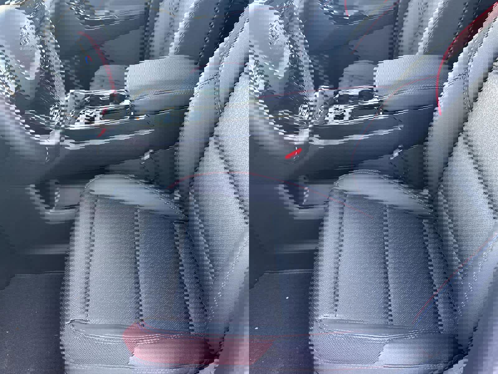 Used 2025 Chevrolet Equinox RS image 12