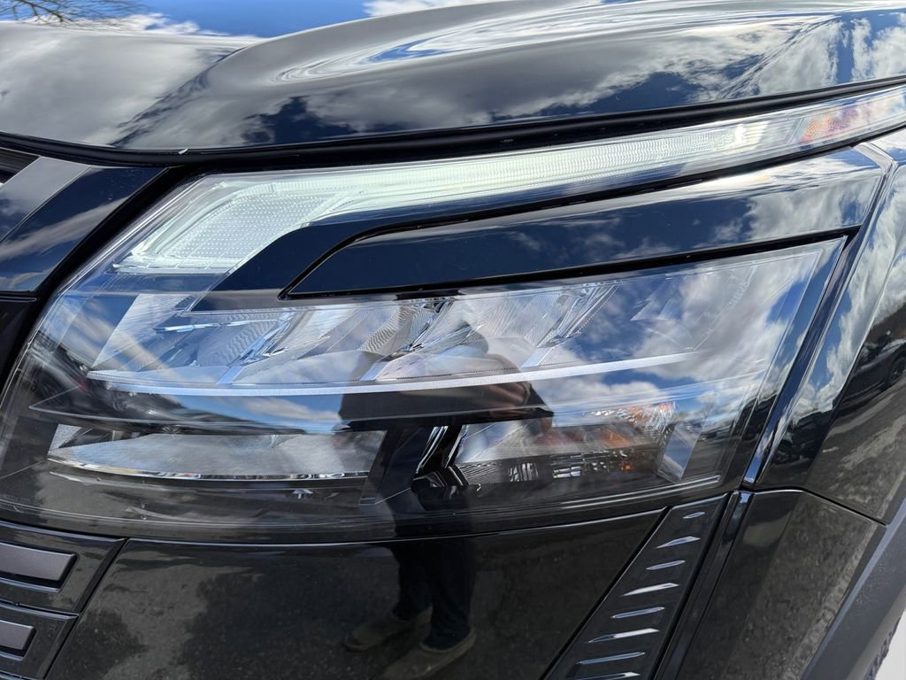 New 2026 Nissan Pathfinder SL image 22