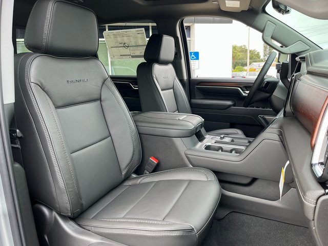 New 2026 GMC Sierra 3500 Denali w/ Denali Reserve Package image 18