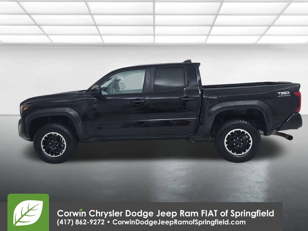 Used 2024 Toyota Tacoma TRD Off-Road image 5