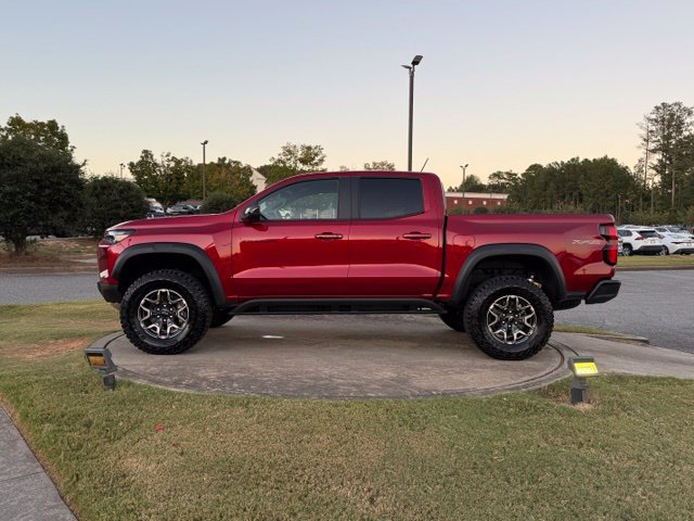 Used 2026 Chevrolet Colorado ZR2 w/ Technology Package AWD/4WD image 4
