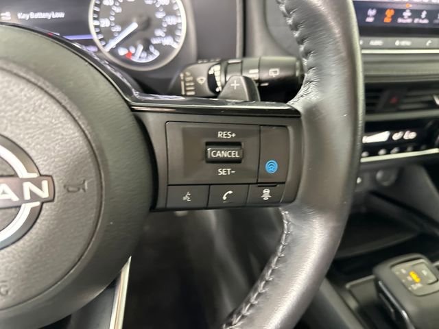 Used 2023 Nissan Rogue SV w/ SV Premium B Package image 16