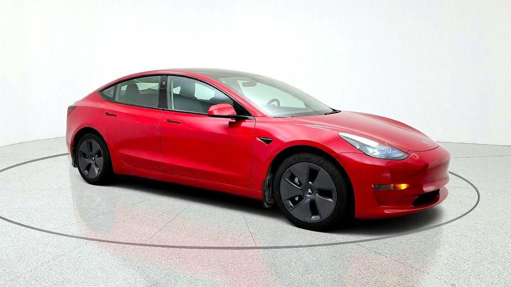 Used 2023 Tesla Model 3 Standard Range RWD image 3