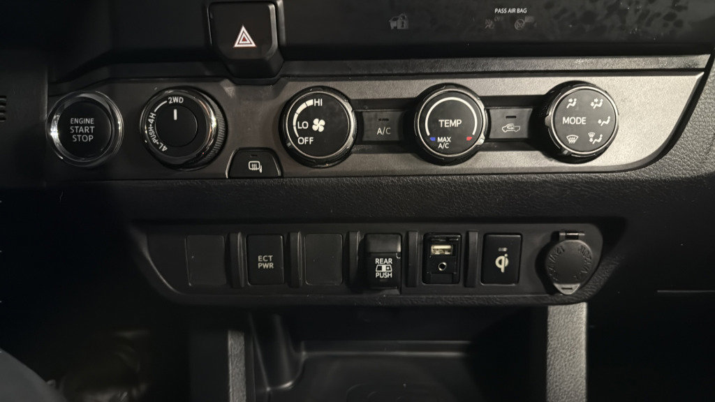 Used 2019 Toyota Tacoma SR5 image 12