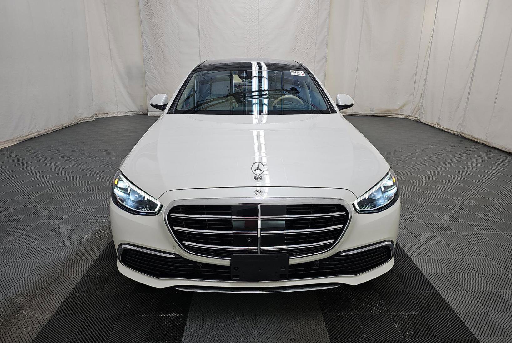 Used 2021 Mercedes-Benz S 580 4MATIC Sedan image 2