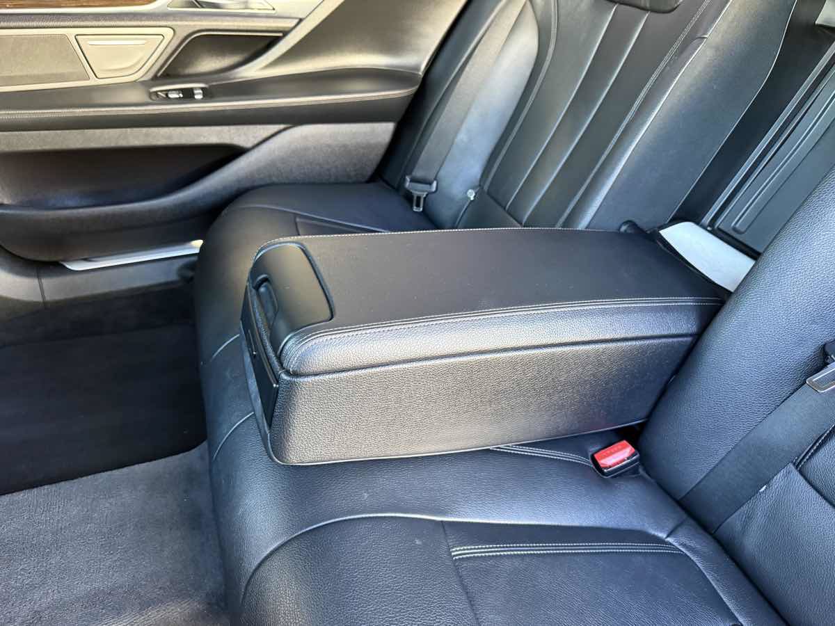 Used 2016 BMW 740i RWD image 71