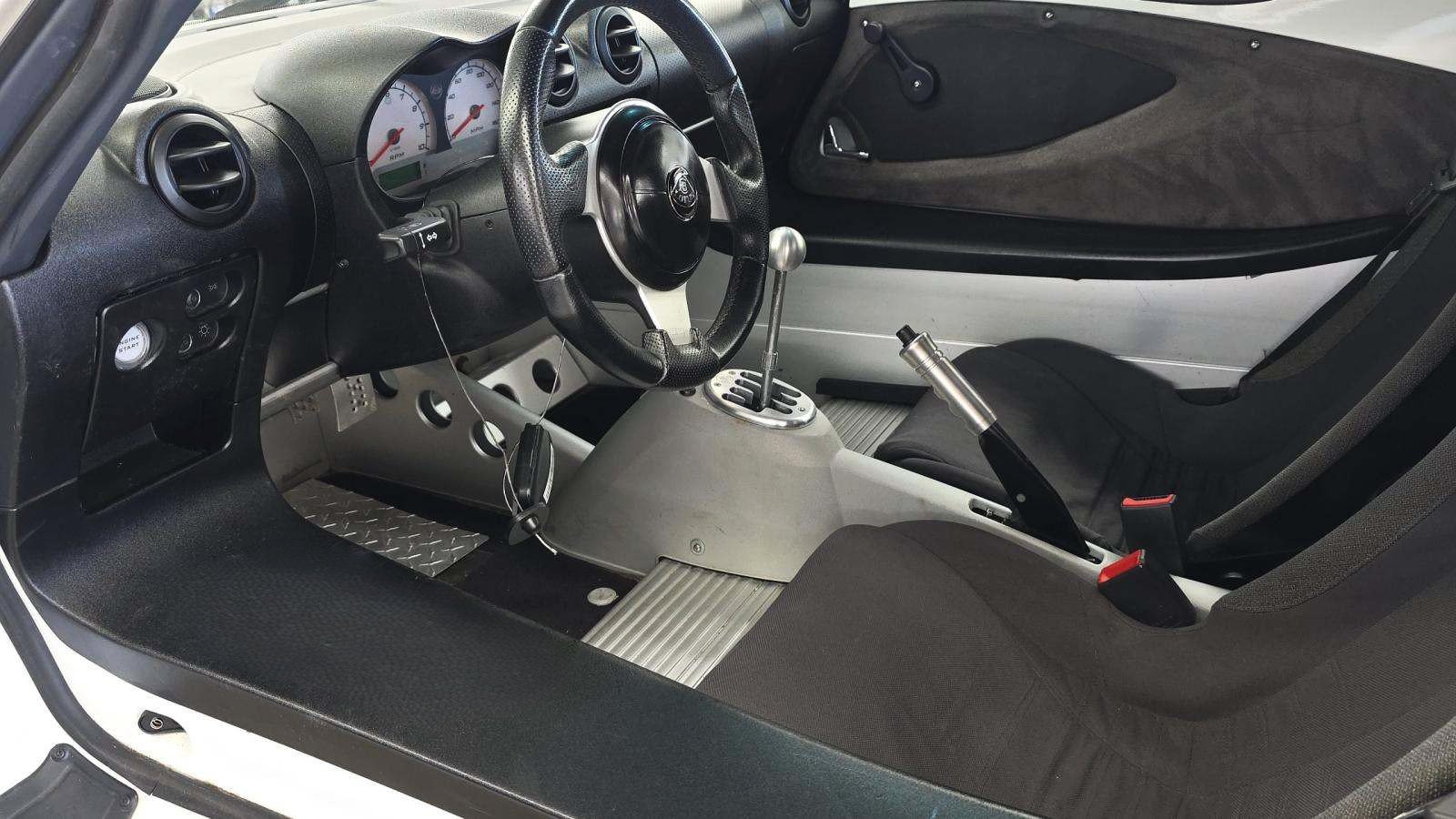 Used 2006 Lotus Elise RWD image 9