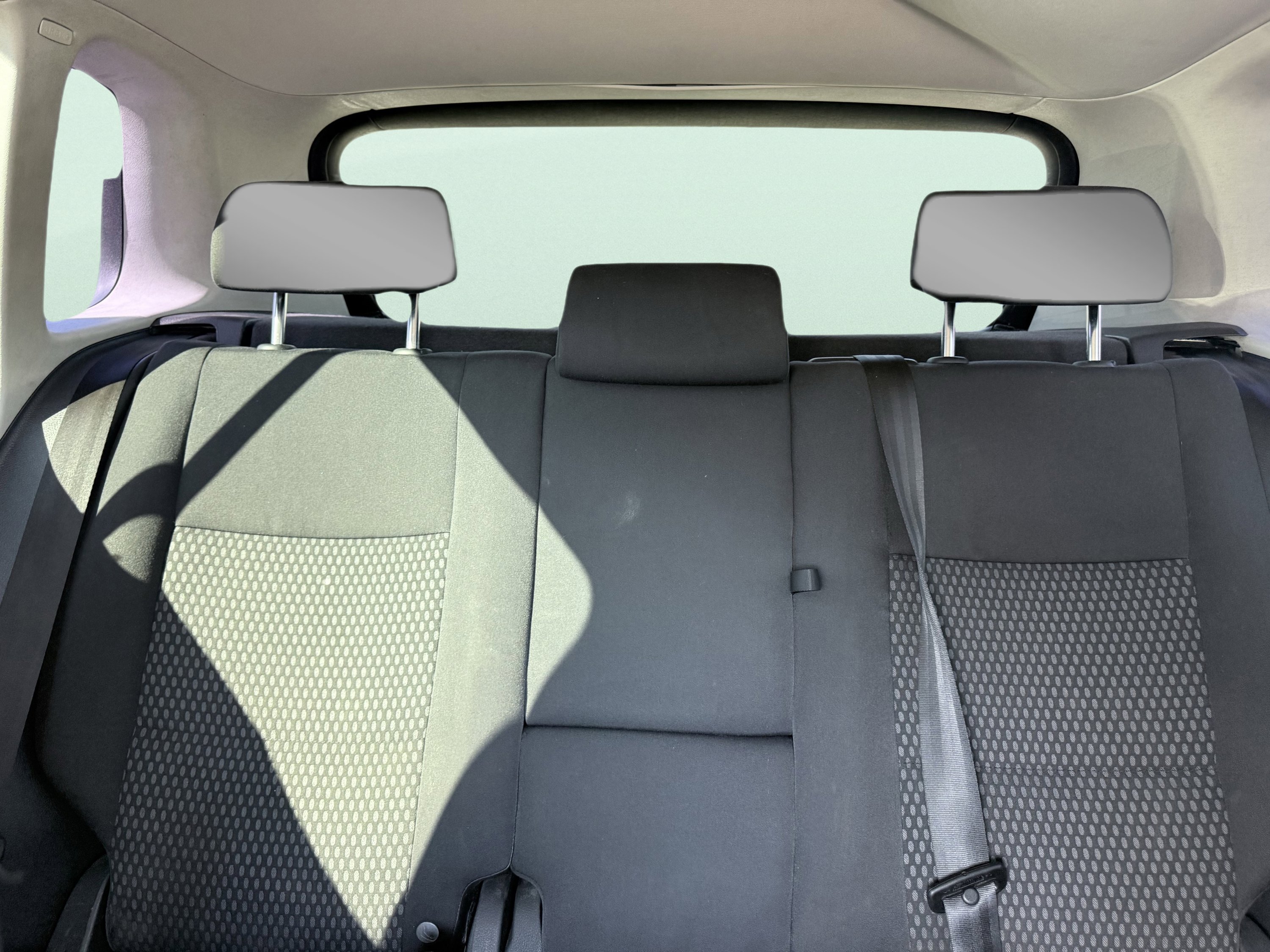 Used 2011 Volkswagen Tiguan S image 61