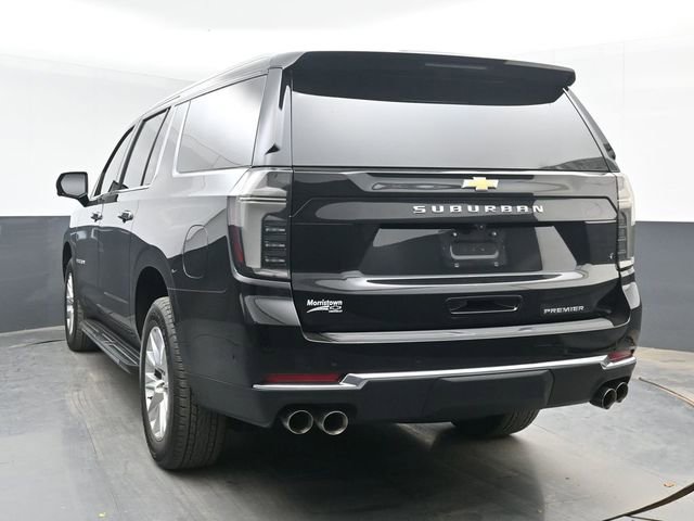 Used 2025 Chevrolet Suburban Premier AWD/4WD image 12