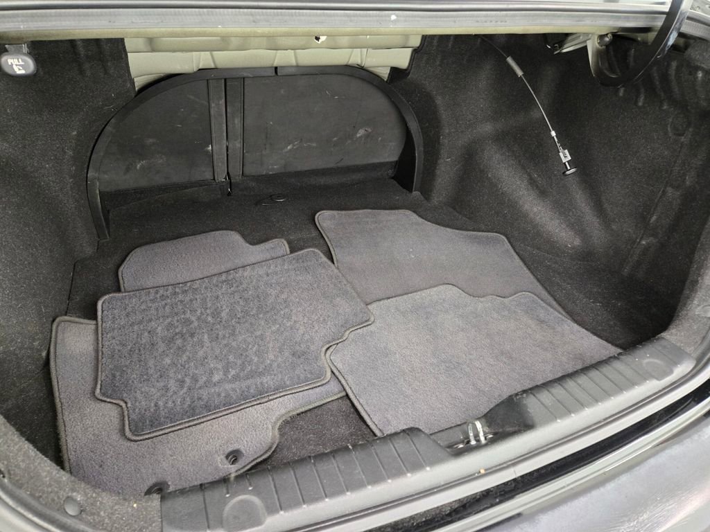 Used 2010 Hyundai Elantra GLS w/ Sunroof Pkg 3 image 19