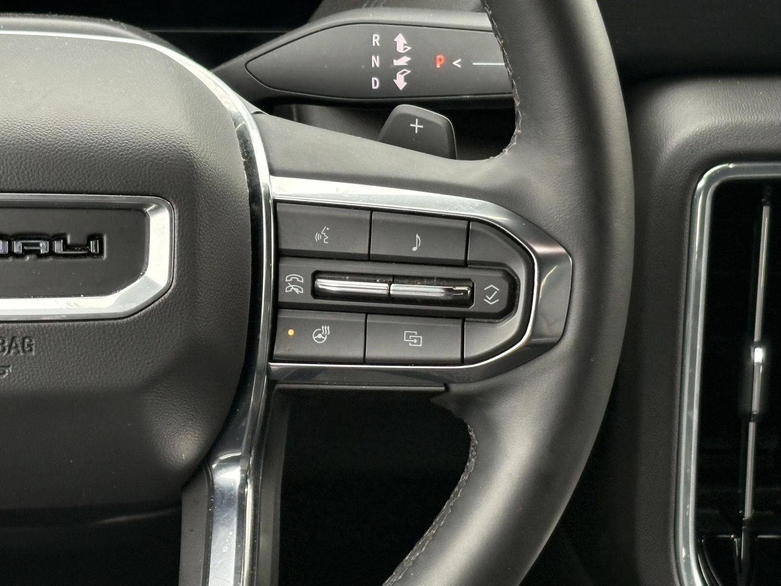 Used 2025 GMC Yukon Denali image 12