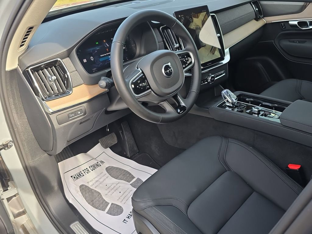 New 2026 Volvo XC90 T8 Plus image 26