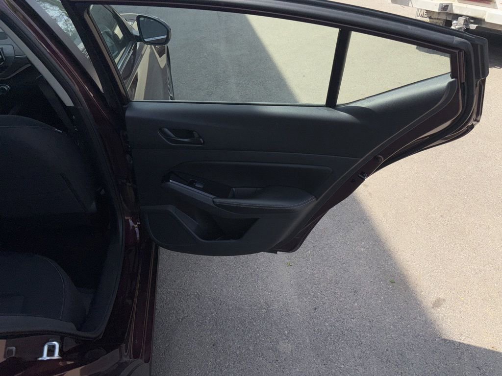 Used 2023 Nissan Altima 2.5 SV FWD image 35
