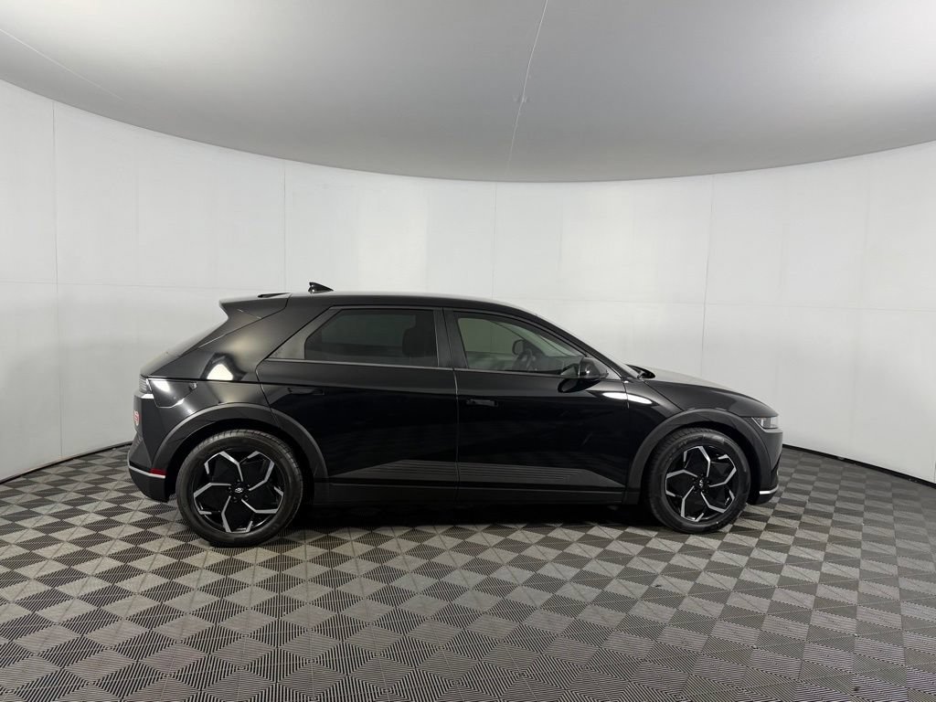 Used 2024 Hyundai Ioniq 5 SE RWD image 3