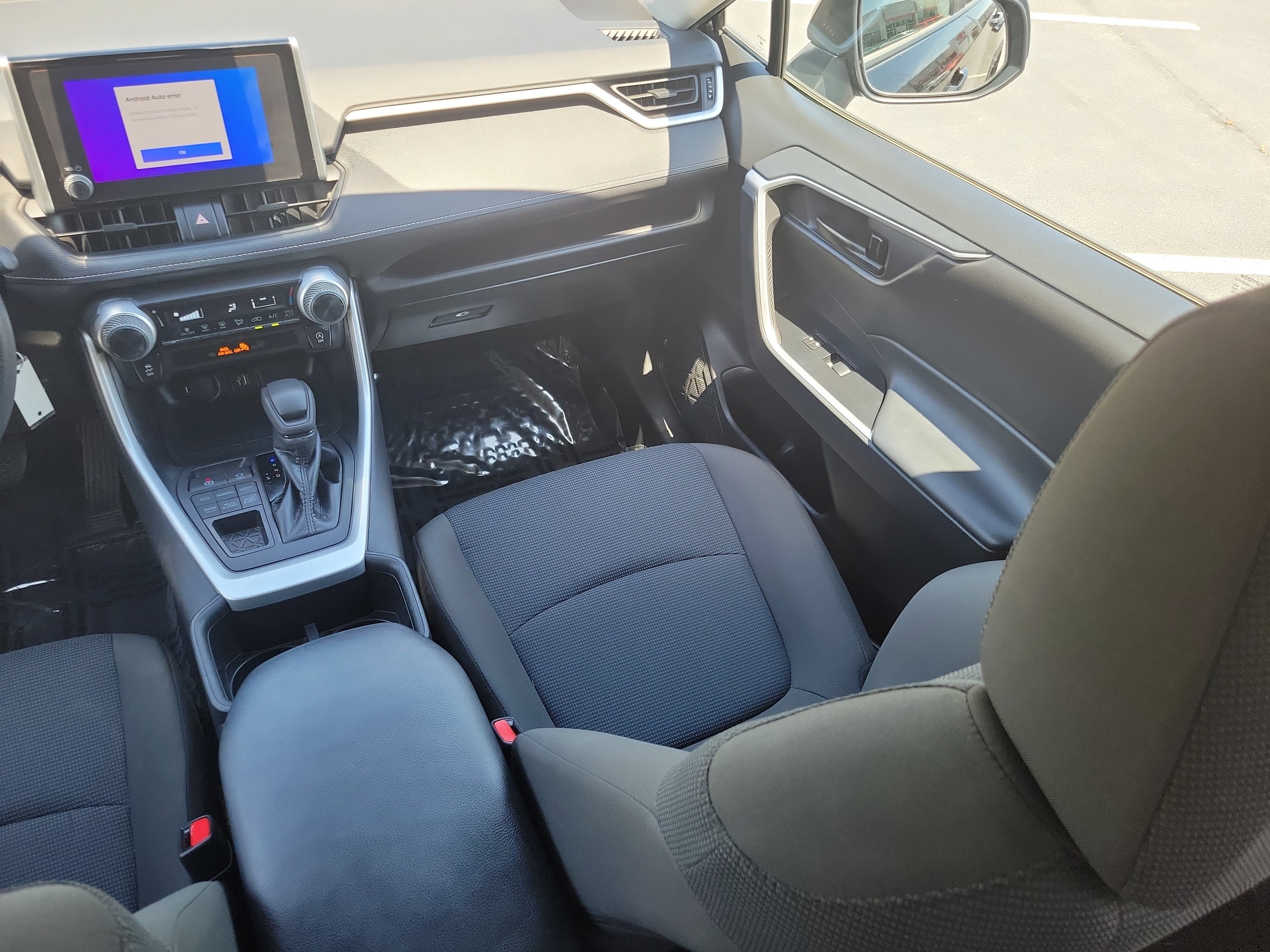 Certified 2023 Toyota RAV4 LE AWD/4WD image 16