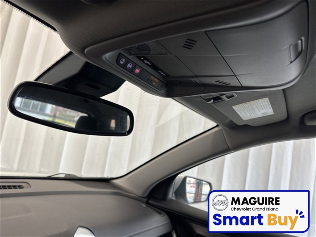 Used 2022 GMC Terrain SLE w/ Driver Convenience Package image 5