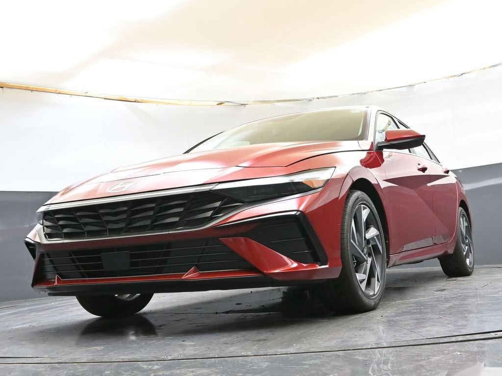 Certified 2025 Hyundai Elantra SEL FWD image 35