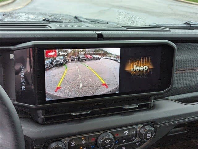 Used 2026 Jeep Wrangler Unlimited Rubicon w/ Technology Group image 23