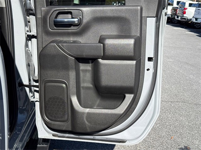 Used 2024 Chevrolet Silverado 2500 Custom w/ Custom Value Package image 17
