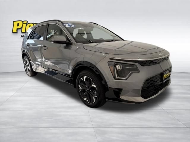 Used 2025 Kia Niro Wind w/ Wind Preserve Package FWD image 7