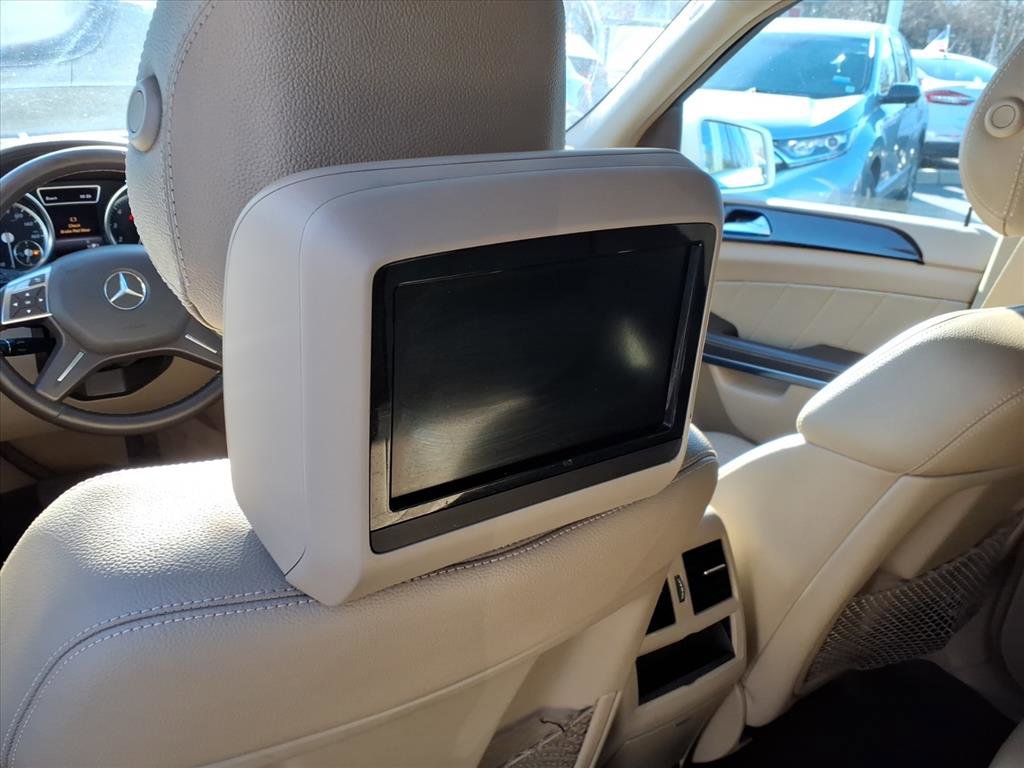 Used 2014 Mercedes-Benz GL 450 4MATIC image 16