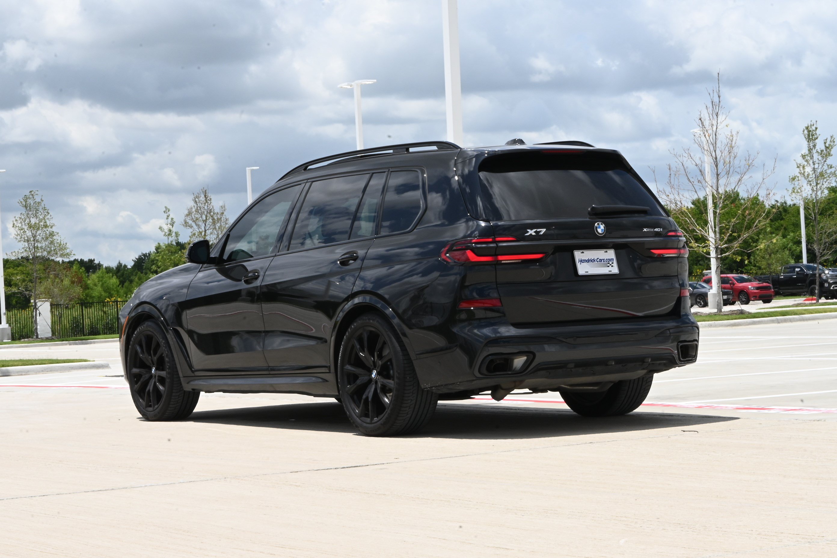 Used 2026 BMW X7 xDrive40i w/ M Sport Package AWD/4WD image 7