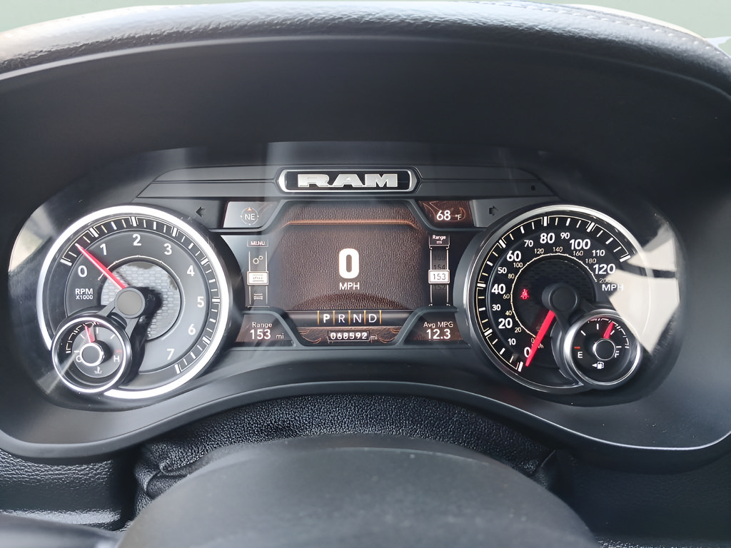 Used 2022 RAM 1500 Laramie AWD/4WD image 16