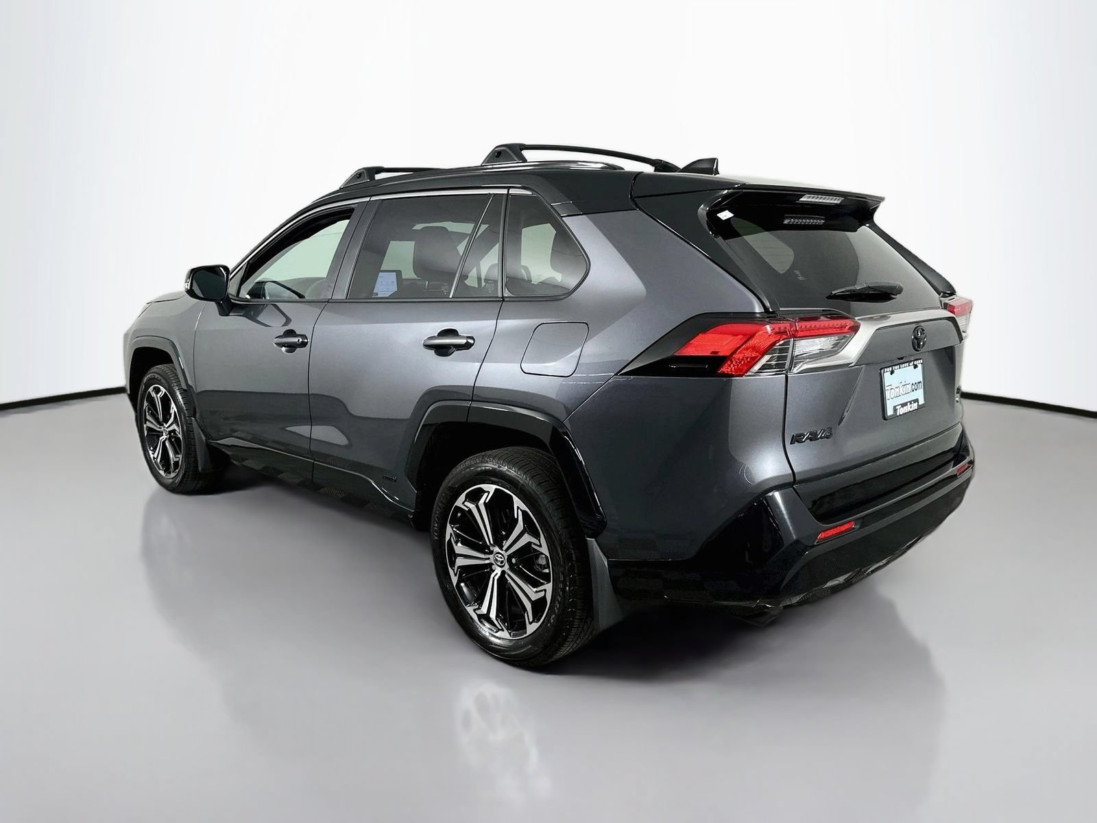 Certified 2025 Toyota RAV4 XSE w/ Weather Package AWD/4WD image 5