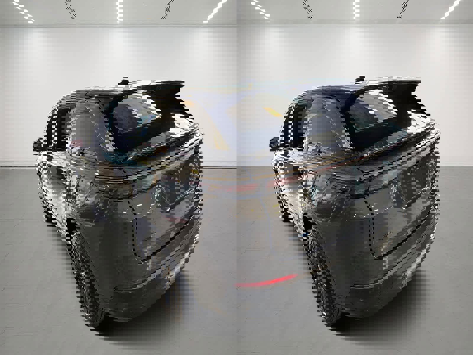 Used 2024 Jeep Wagoneer Launch Edition image 3