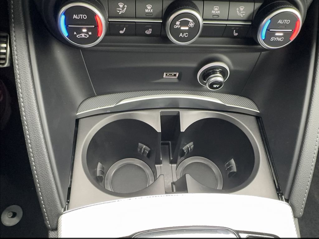 New 2025 Alfa Romeo Stelvio Sprint w/ Convenience Package image 19