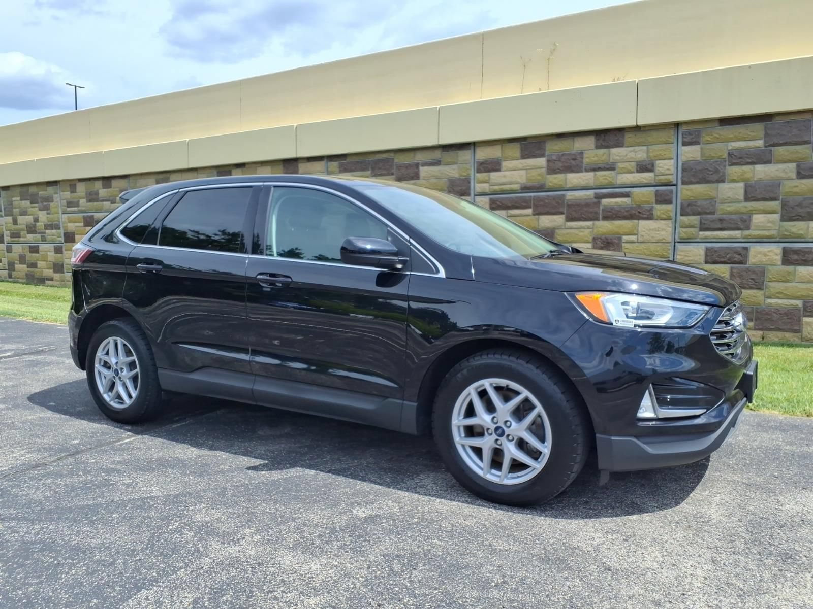 Used 2021 Ford Edge SEL