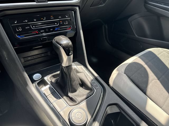 Used 2025 Volkswagen Taos SE AWD/4WD image 21