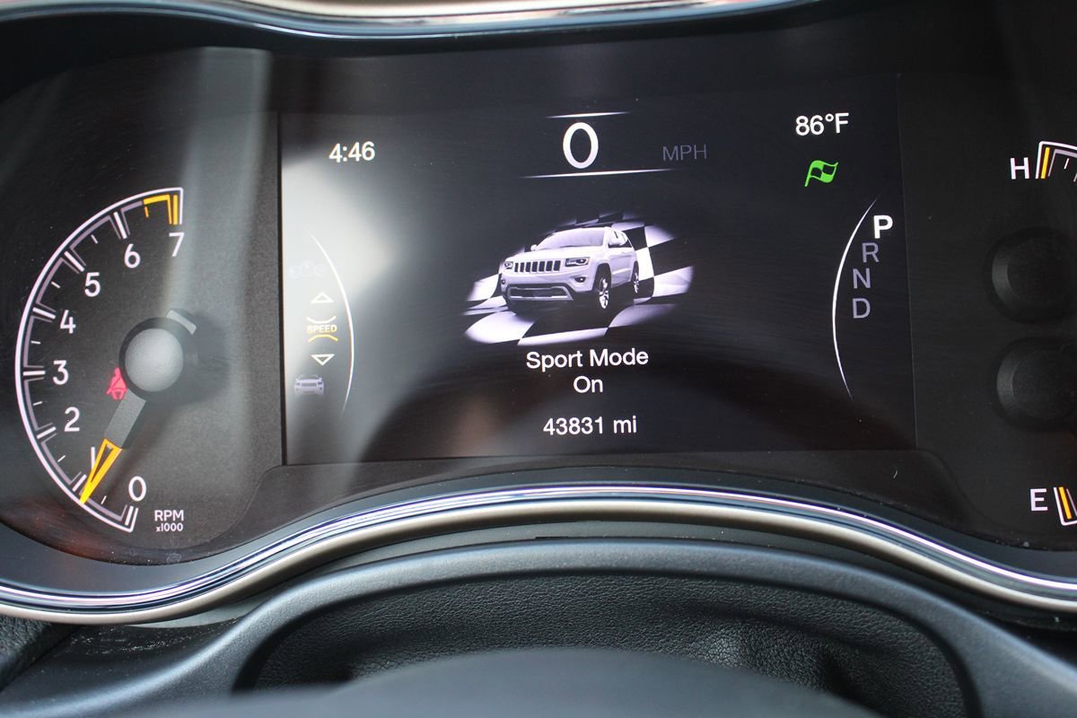 Used 2017 Jeep Grand Cherokee Limited RWD image 24