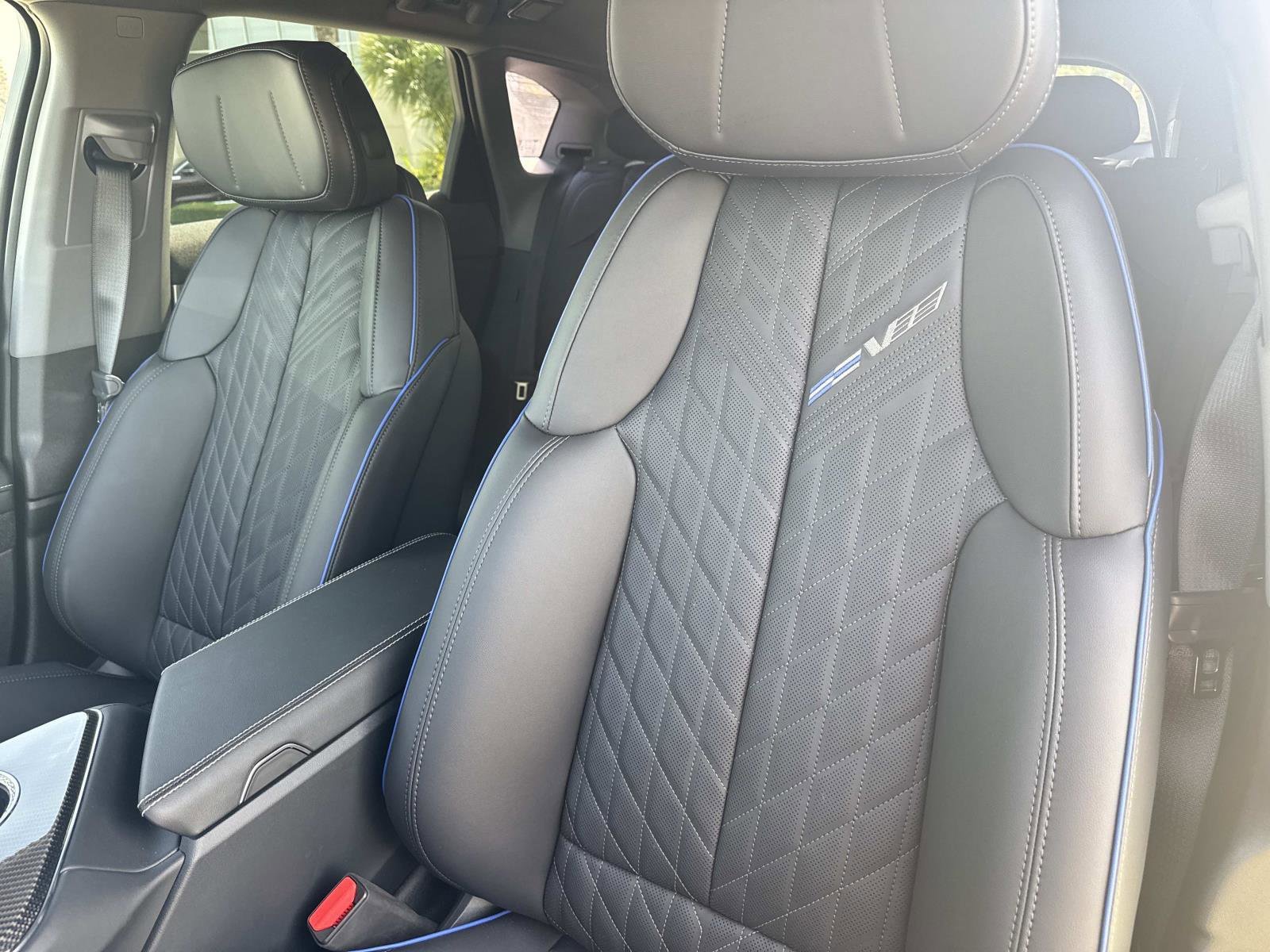 New 2026 Cadillac Optiq V w/ LPO, Floor Liner Package AWD/4WD image 20