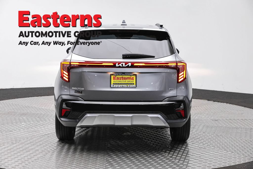 Used 2024 Kia Seltos EX AWD/4WD image 6